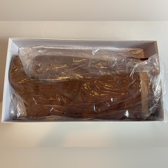 Knee high Veronica Beard boots. Size 7.5. Kitten heel. - Picture 2 of 8